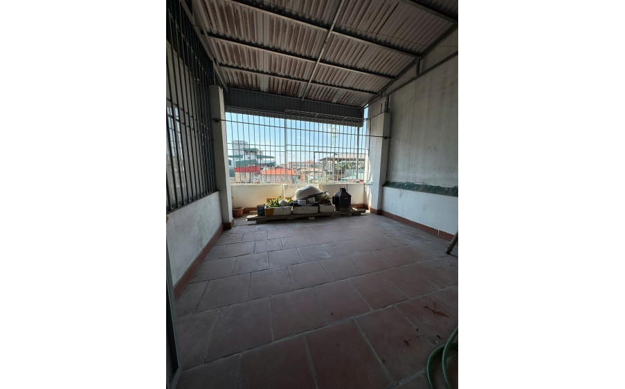 Cho thuê nhà nguyên căn phố Lương khánh Thiện, 45m x5 Tầng 5 ngủ, 15 Triệu